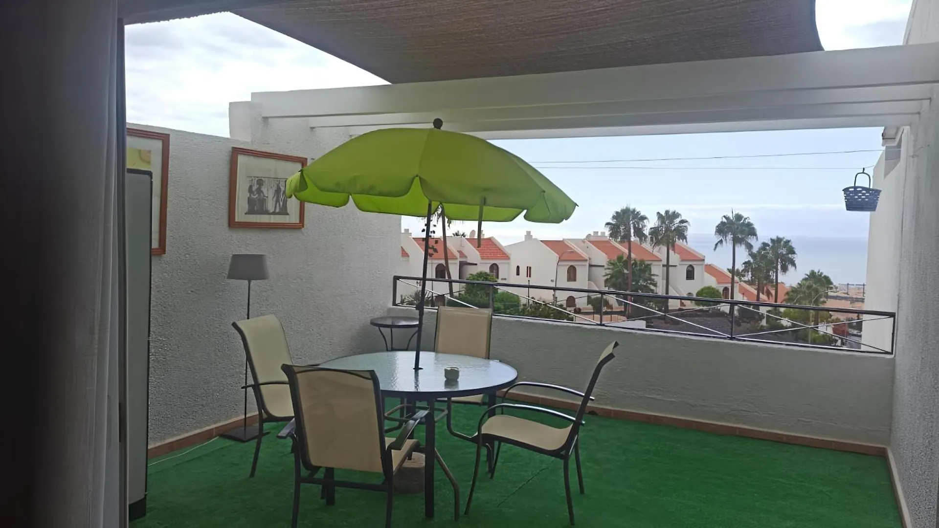 La Margarita Villas Canarias - Bathroom And Kitchen Shared With The Host - Costa Adeje  Spagna
